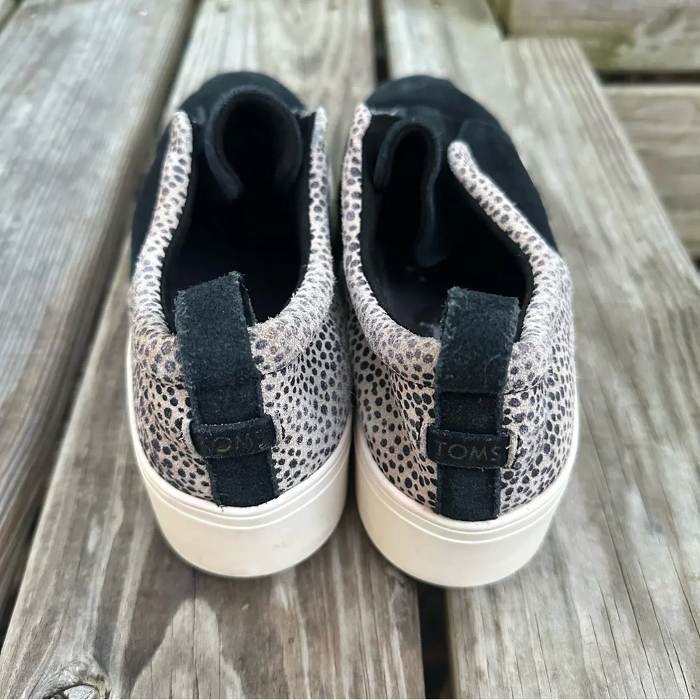 Toms Amber Cheetah Print Slip On Sneakers Suede Leather‎ Black Tan Size 8.5